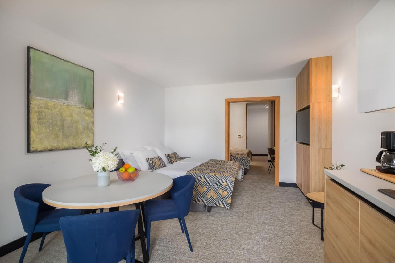 Noemia Apartments Baška Voda Extérieur photo