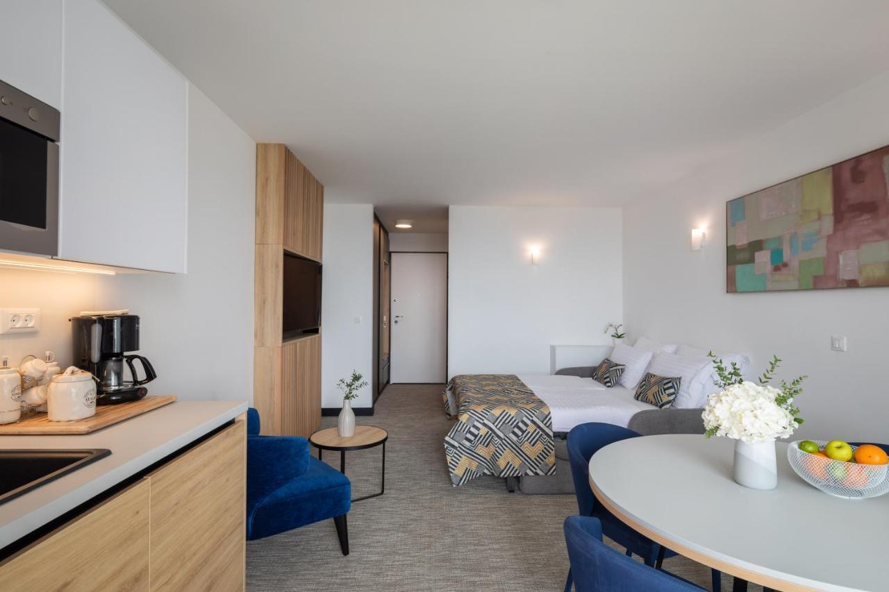 Noemia Apartments Baška Voda Extérieur photo