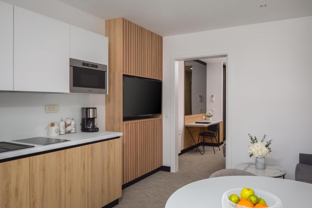 Noemia Apartments Baška Voda Extérieur photo