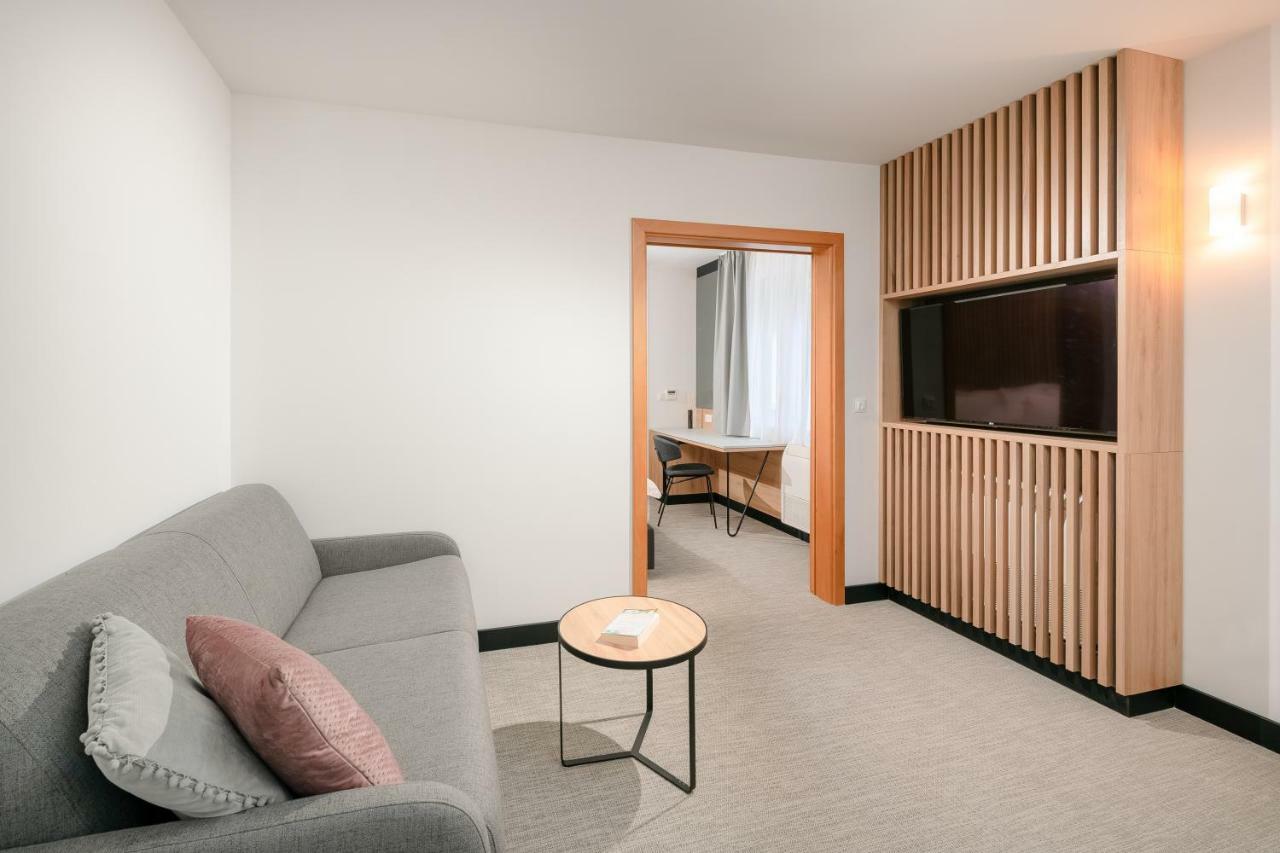 Noemia Apartments Baška Voda Extérieur photo